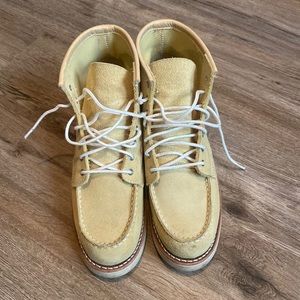 Red Wing Heritage 6" Classic Moc. Worn once. Butter abiline color.